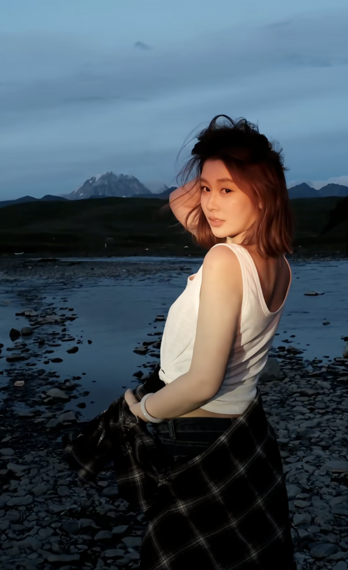 自由的飞还是吹到了川西