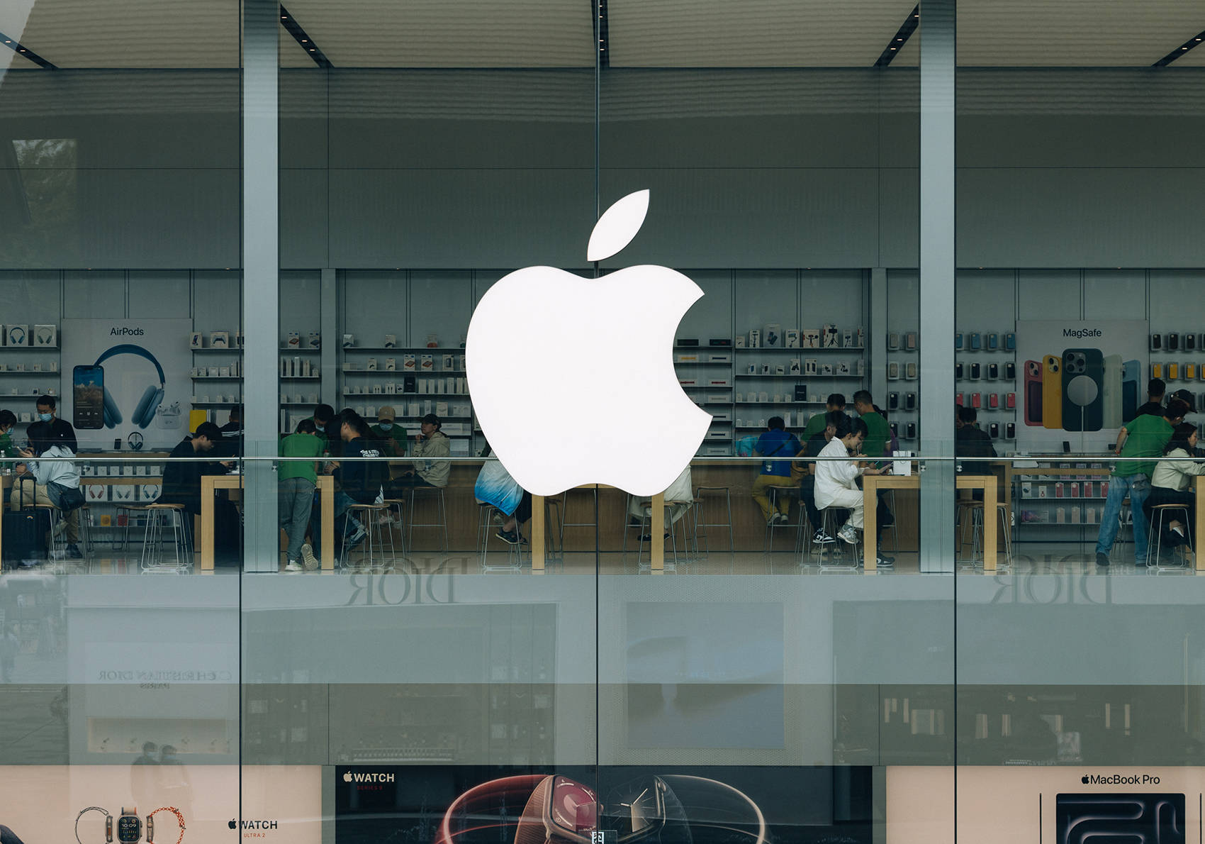 苹果新一代iPad Pro、Vision Pro有望本周推出